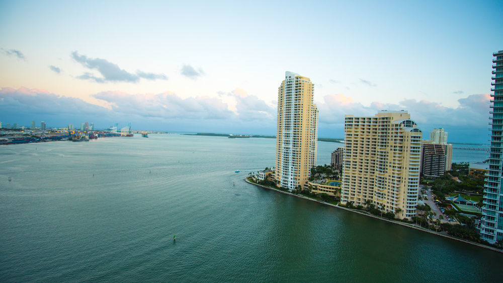 Bayfront Suites By Yourent Miami Exterior photo